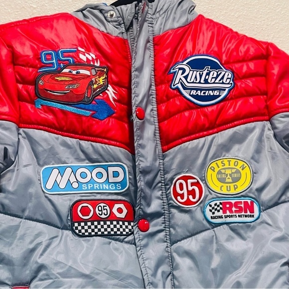 Disney Racing Team Cars Movie Jacket McQueen 7/8 - Picture 4 of 7